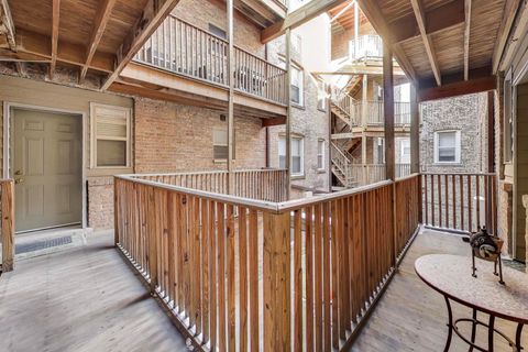 Tiny photo for 1 W OAK Avenue #C1, La Grange Park, IL 60526 (MLS # 12559412)