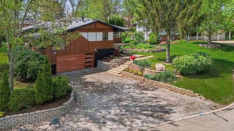 Tiny photo for 2 Walton Place, Normal, IL 61761 (MLS # 12622762)