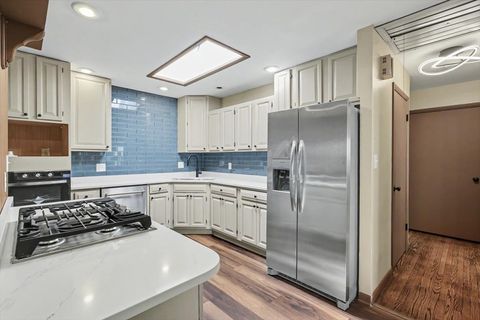 Tiny photo for 2 Walton Place, Normal, IL 61761 (MLS # 12622762)