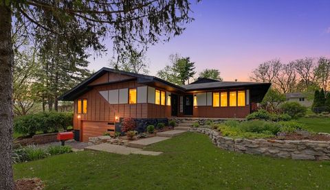 Photo of 2 Walton Place, Normal, IL 61761 (MLS # 12622762)