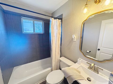 Tiny photo for 2031 N Fairmount Street, Davenport, IA 52804 (MLS # 12555546)