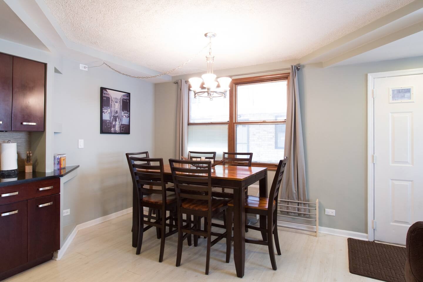 163 W Division Street 208