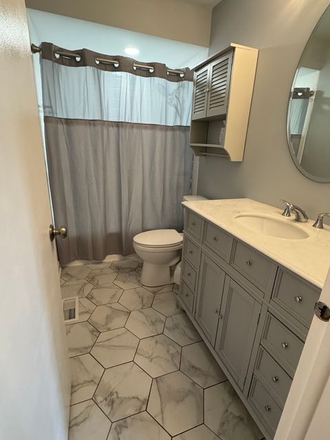 Tiny photo for 1820 W Surrey Park Lane #1B, Arlington Heights, IL 60005 (MLS # 12523476)