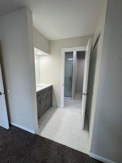 Tiny photo for 1820 W Surrey Park Lane #1B, Arlington Heights, IL 60005 (MLS # 12523476)