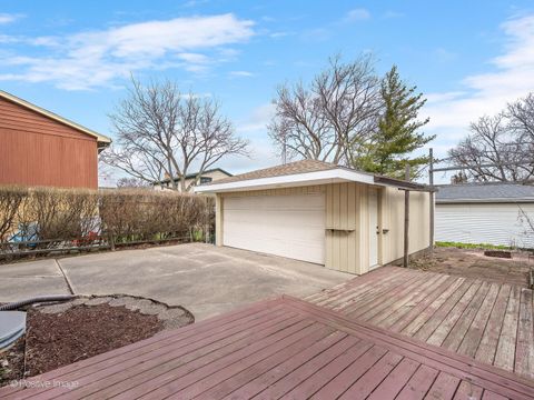 Tiny photo for 285 E 1st Street, Elmhurst, IL 60126 (MLS # 12602082)