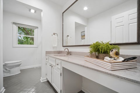 Tiny photo for 809 W Kingsley Drive, Arlington Heights, IL 60004 (MLS # 12734006)