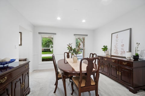 Tiny photo for 809 W Kingsley Drive, Arlington Heights, IL 60004 (MLS # 12734006)