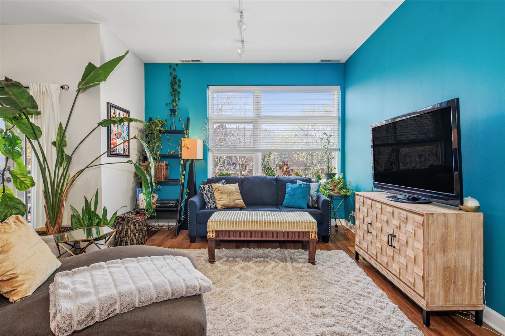 3741 N Wolcott Avenue 6