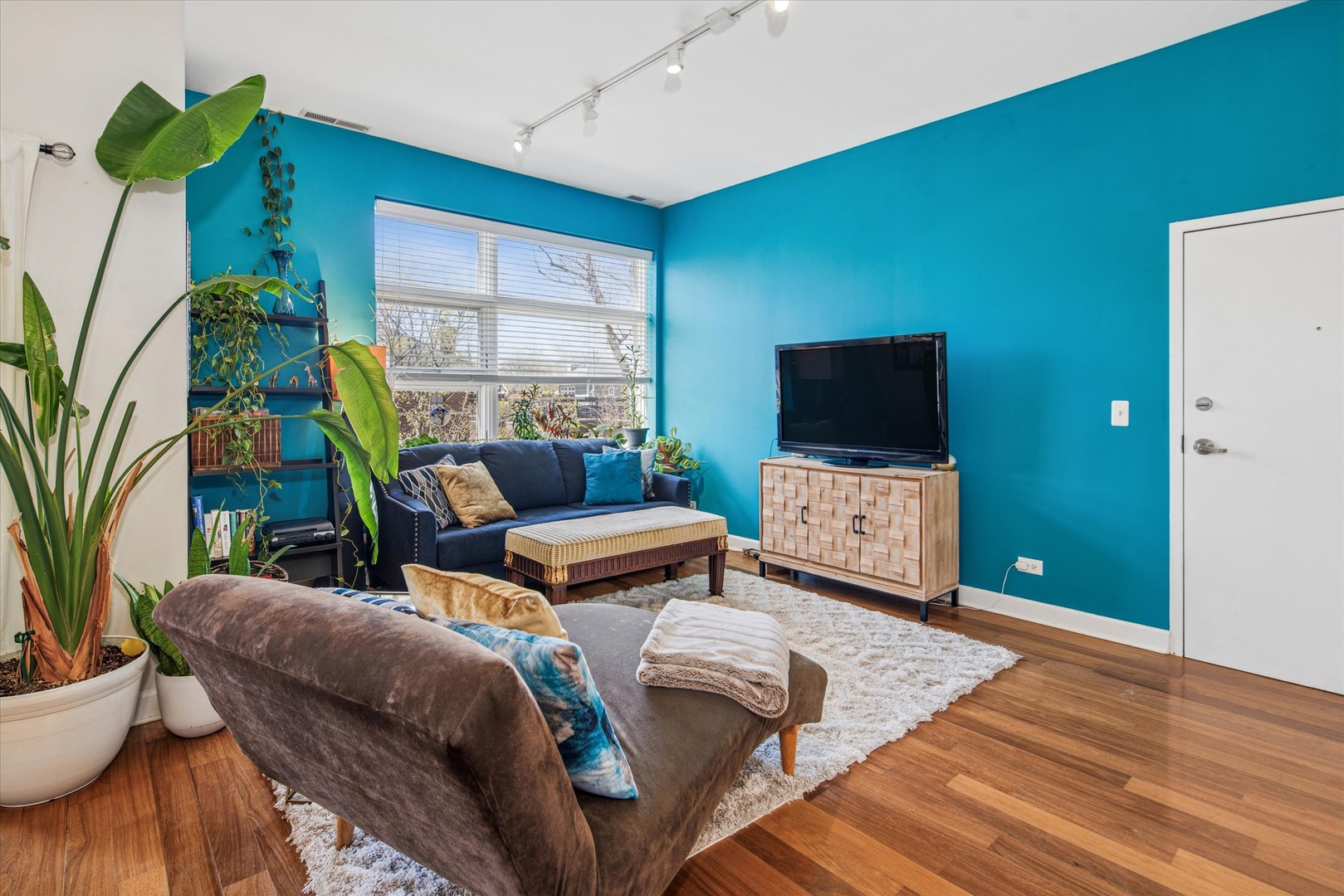 3741 N Wolcott Avenue 6