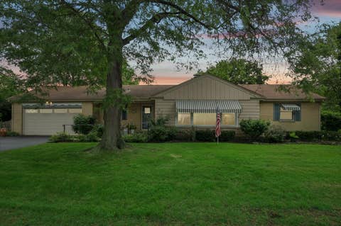 Photo of 2324 Sumac Circle, Glenview, IL 60025 (MLS # 12706388)