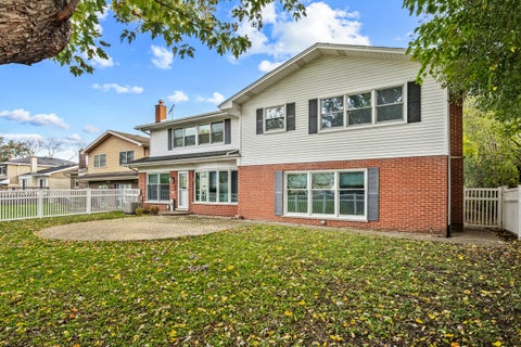 Tiny photo for 2206 W LAWRENCE Lane, Mount Prospect, IL 60056 (MLS # 12788981)
