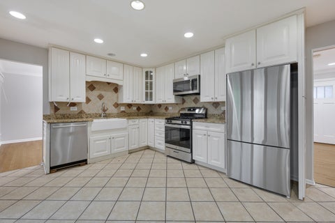 Tiny photo for 2206 W LAWRENCE Lane, Mount Prospect, IL 60056 (MLS # 12788981)