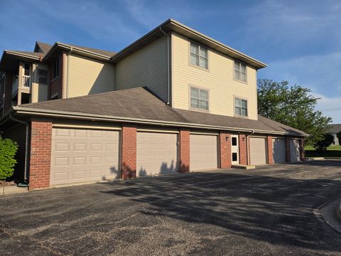 Tiny photo for 20301 S Pine Hill Road #2D, Frankfort, IL 60423 (MLS # 12660126)