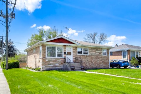 Photo of Des Plaines, IL 60018 (MLS # 12620281)