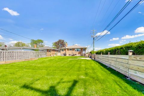Tiny photo for Des Plaines, IL 60018 (MLS # 12620281)