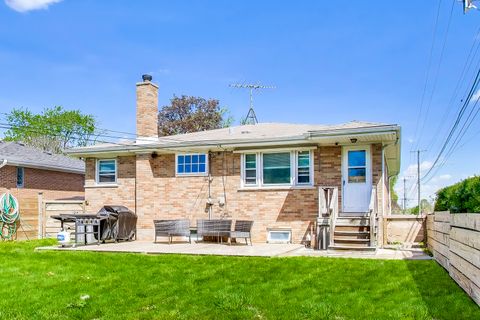 Tiny photo for Des Plaines, IL 60018 (MLS # 12620281)