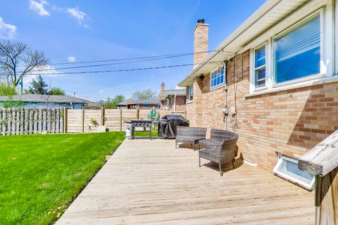 Tiny photo for Des Plaines, IL 60018 (MLS # 12620281)