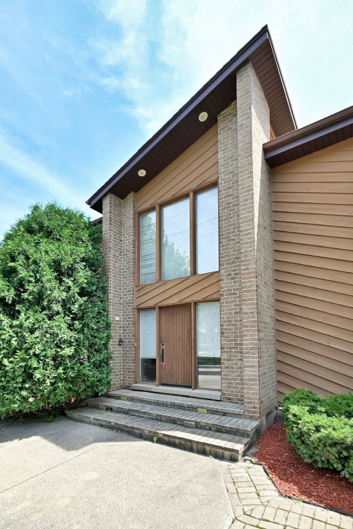 2005 Mallard Drive