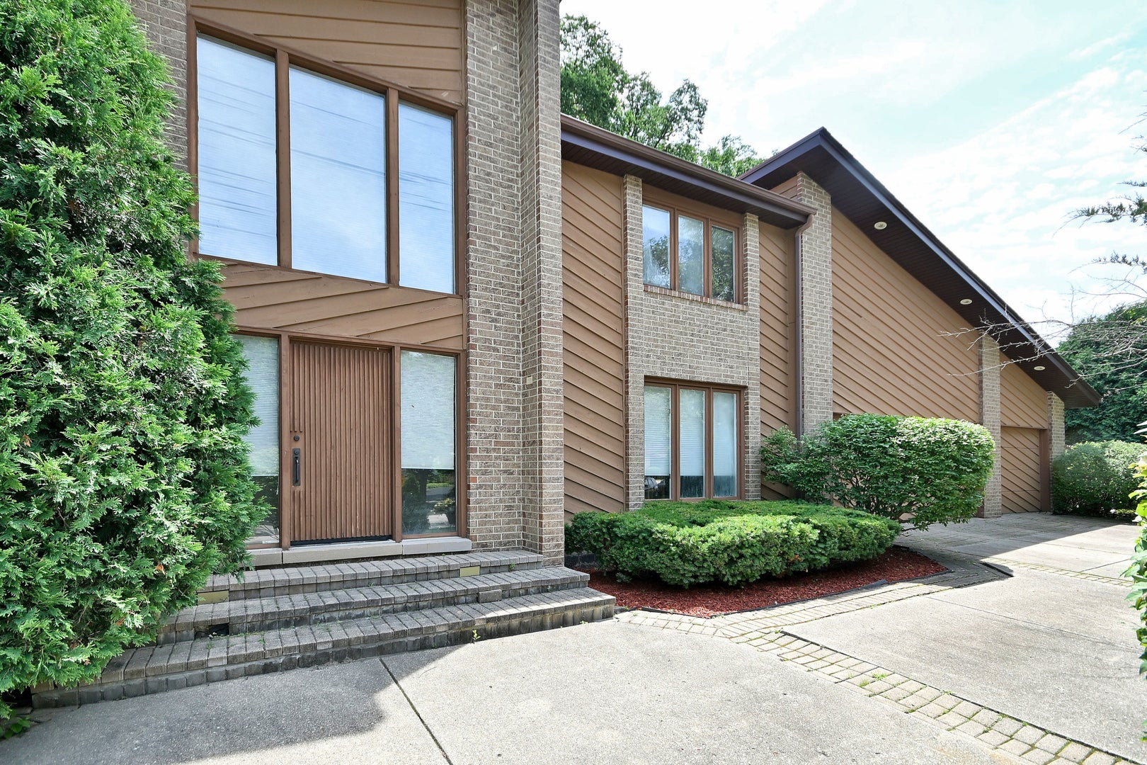 2005 Mallard Drive