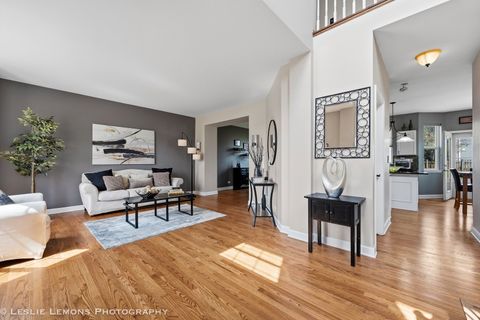 Tiny photo for 2110 Summerlin Drive, Aurora, IL 60503 (MLS # 12594391)