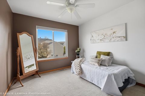 Tiny photo for 2110 Summerlin Drive, Aurora, IL 60503 (MLS # 12594391)