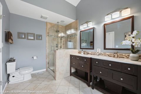 Tiny photo for 2110 Summerlin Drive, Aurora, IL 60503 (MLS # 12594391)