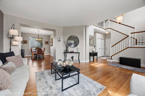 Tiny photo for 2110 Summerlin Drive, Aurora, IL 60503 (MLS # 12594391)