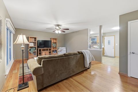 Tiny photo for 1106 Lovell Court, Elk Grove Village, IL 60007 (MLS # 12577740)