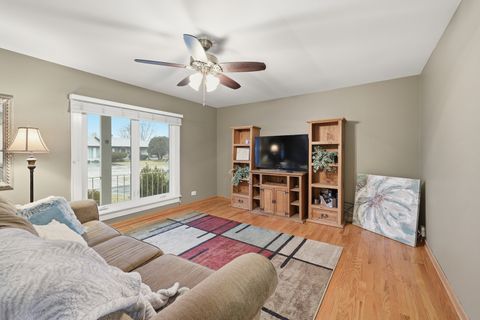 Tiny photo for 1106 Lovell Court, Elk Grove Village, IL 60007 (MLS # 12577740)