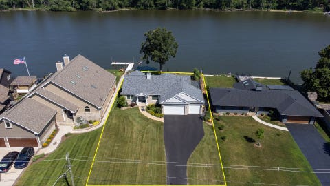 Tiny photo for 9508 SHORE Drive, Machesney Park, IL 61115 (MLS # 12703326)