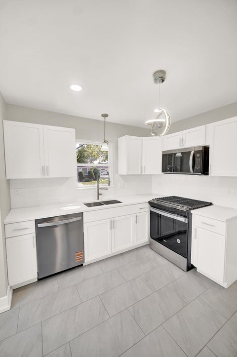 Tiny photo for 8425 S Homan Avenue, Chicago, IL 60652 (MLS # 12757196)
