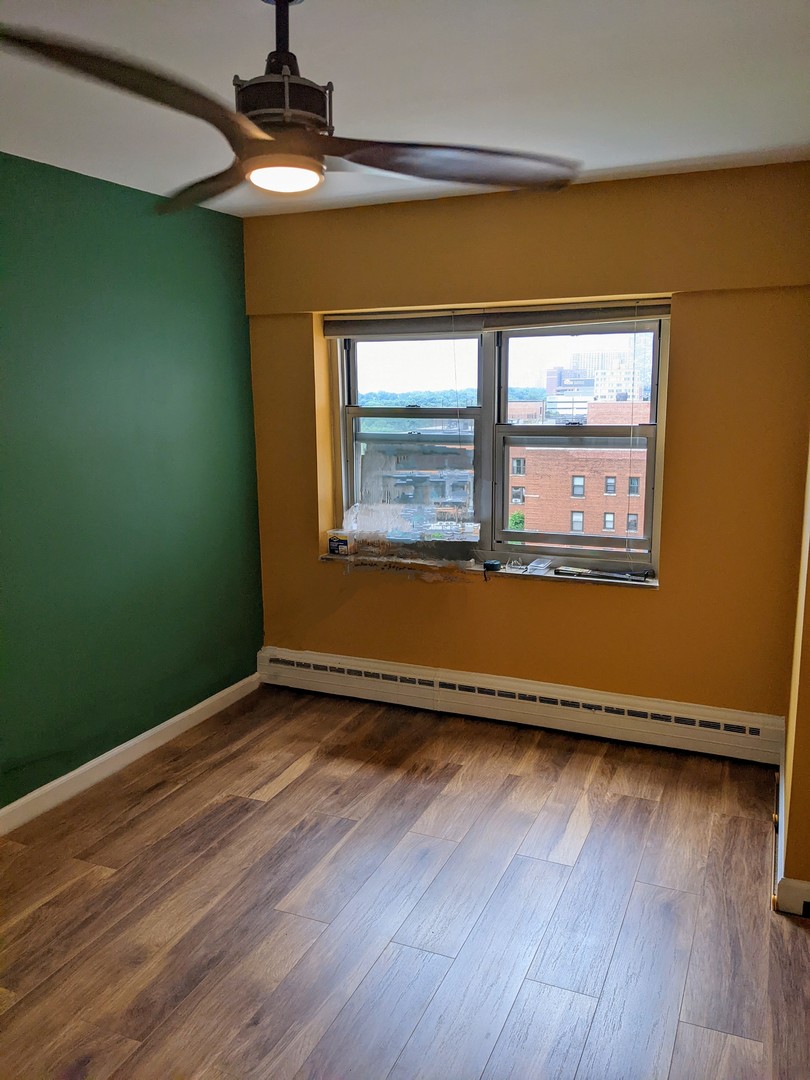 4950 N Marine Drive 1105