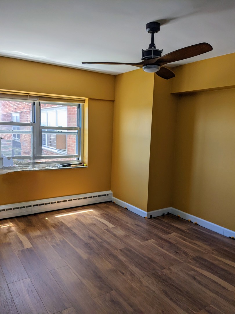 4950 N Marine Drive 1105