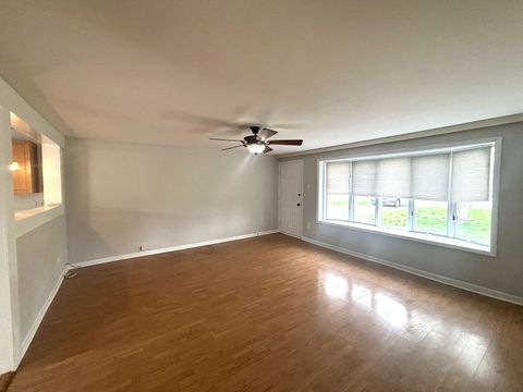 Tiny photo for 440 W Meadow Avenue, Lombard, IL 60148 (MLS # 12610015)