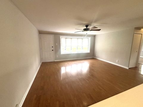 Tiny photo for 440 W Meadow Avenue, Lombard, IL 60148 (MLS # 12610015)