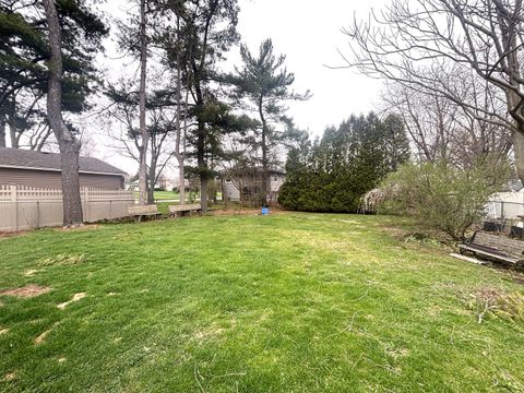 Tiny photo for 440 W Meadow Avenue, Lombard, IL 60148 (MLS # 12610015)