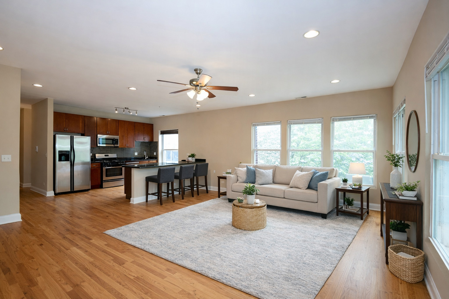 1609 W Farwell Avenue 2