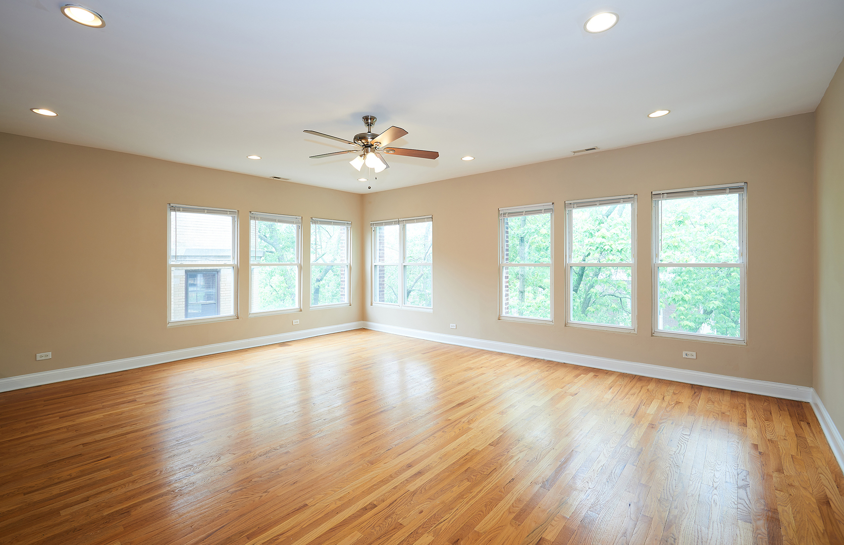 1609 W Farwell Avenue 2