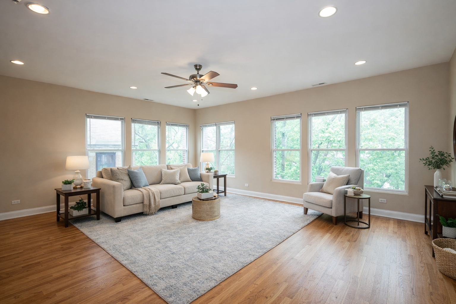 1609 W Farwell Avenue 2