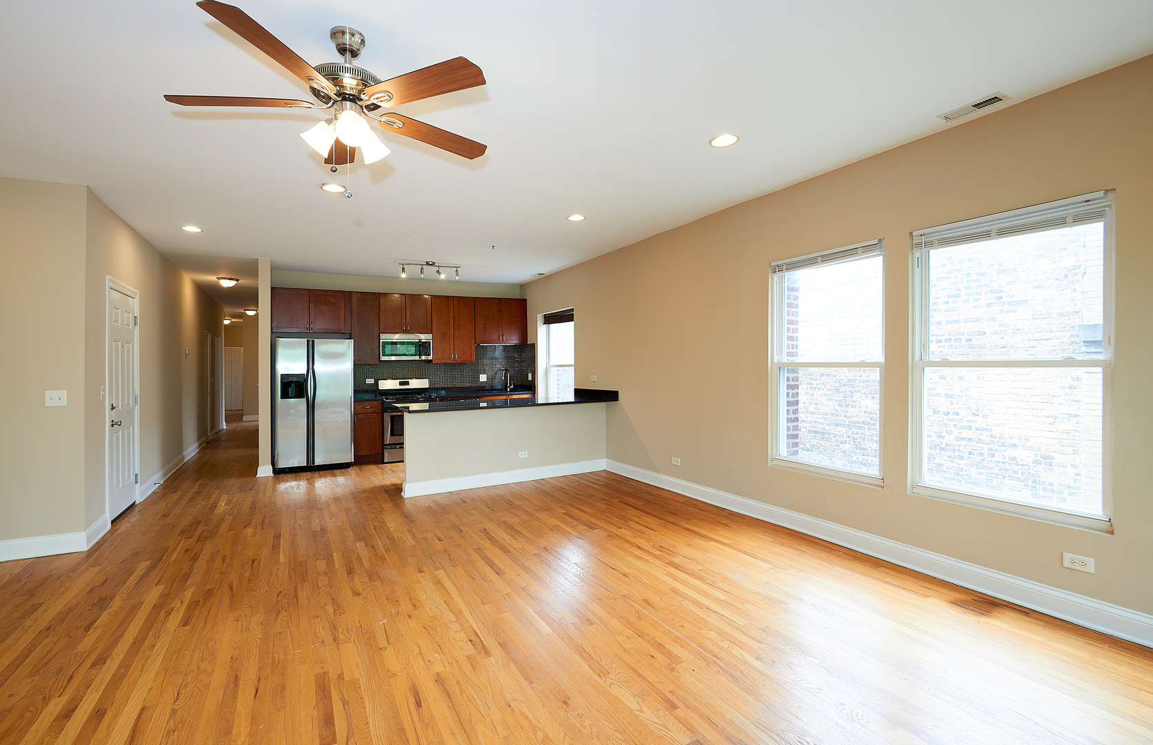 1609 W Farwell Avenue 2