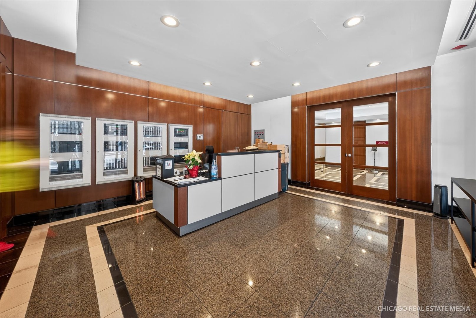 30 E Huron Street 02-COM04