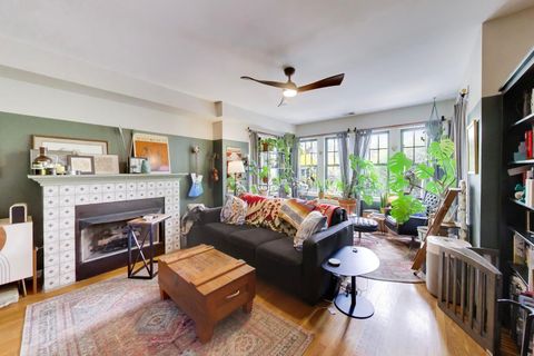Tiny photo for 7311 N HONORE Street #2, Chicago, IL 60626 (MLS # 12638966)