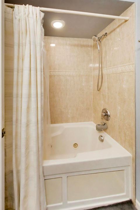 Tiny photo for 7311 N HONORE Street #2, Chicago, IL 60626 (MLS # 12638966)