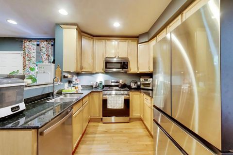 Tiny photo for 7311 N HONORE Street #2, Chicago, IL 60626 (MLS # 12638966)