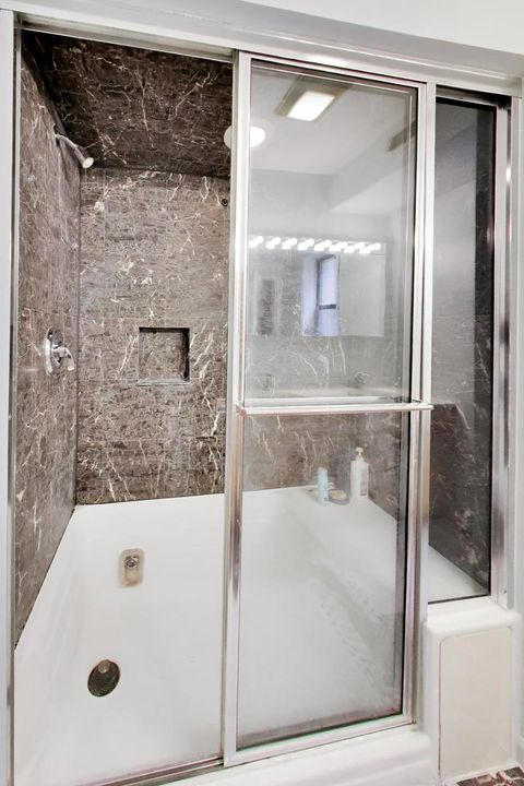 Tiny photo for 7311 N HONORE Street #2, Chicago, IL 60626 (MLS # 12638966)