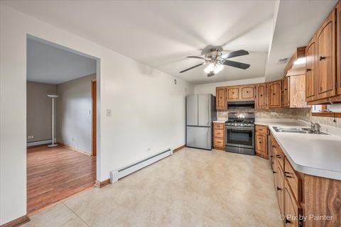 Tiny photo for 262 Woodville Lane, Schaumburg, IL 60193 (MLS # 12635412)