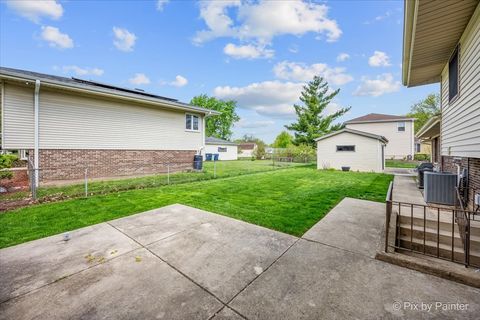Tiny photo for 262 Woodville Lane, Schaumburg, IL 60193 (MLS # 12635412)
