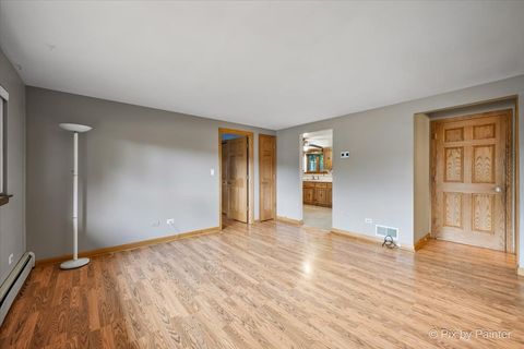 Tiny photo for 262 Woodville Lane, Schaumburg, IL 60193 (MLS # 12635412)