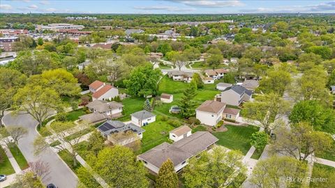 Tiny photo for 262 Woodville Lane, Schaumburg, IL 60193 (MLS # 12635412)