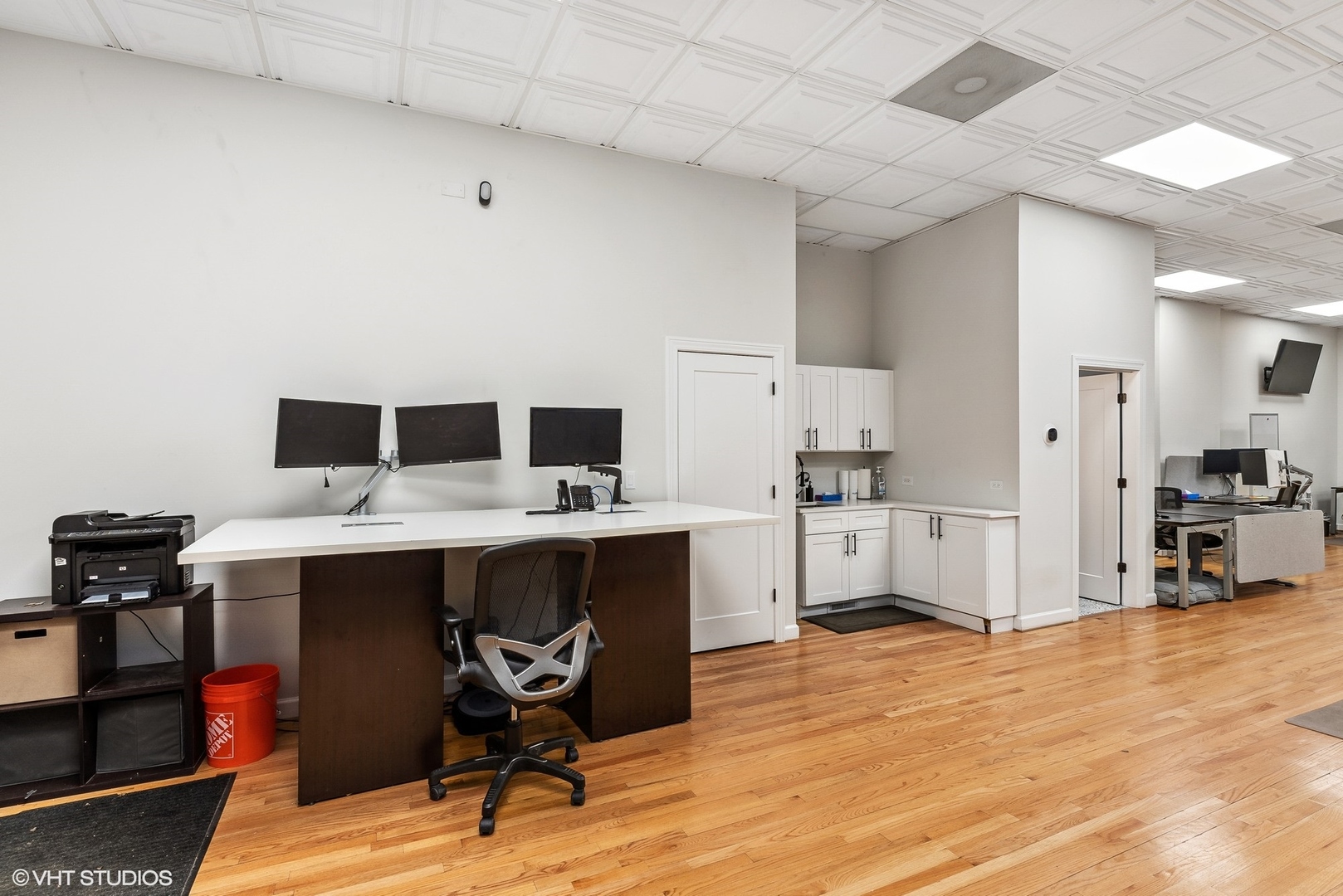 705 N Milwaukee Avenue